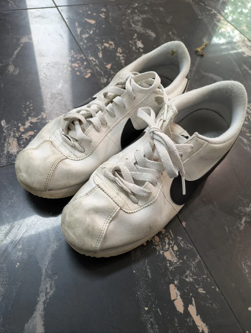 Nike Cortez Basic SI Gs White Sneakers Size 9